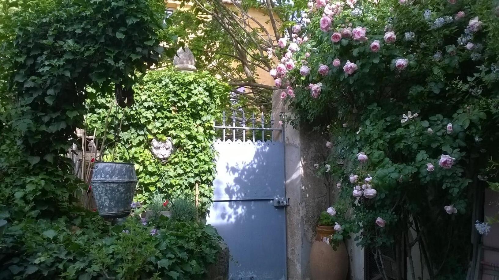 Au Puits De La Fontaine 호텔 Tavernes 외부 사진