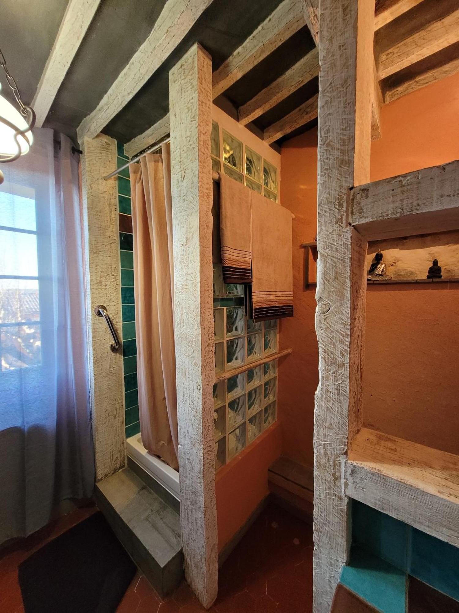 Au Puits De La Fontaine 호텔 Tavernes 객실 사진